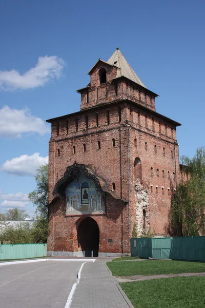 Rusland, kolomna. pyatnitskie poorten in het kremlin kolomna. — Stockfoto