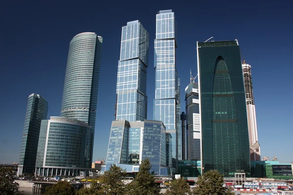 Россия, Москва. Высотные здания в комплексе Москва-Сити . — стоковое фото