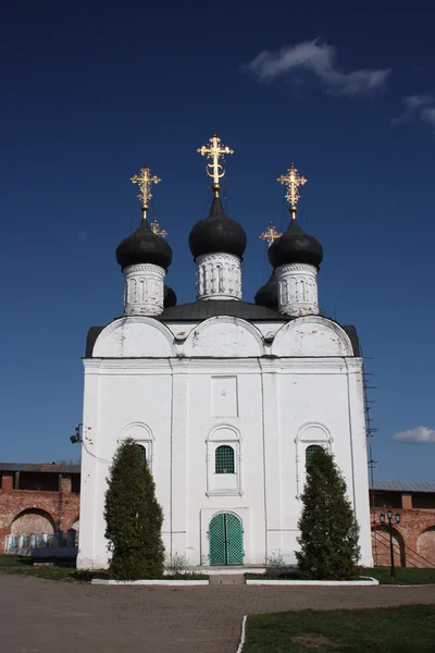 Rosja, zaraysk. Kościół Świętego Mikołaja w zaraisk Kremla. — Zdjęcie stockowe