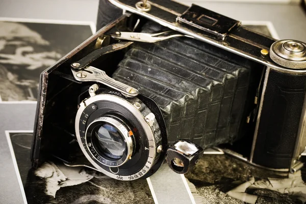 Antica fotocamera pieghevole Immagini Stock Royalty Free