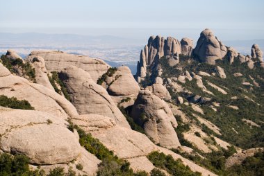 montserrat dağ'ın panoramik manzarasını