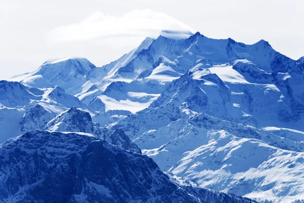 Vista panorâmica do pico das montanhas — Fotografia de Stock