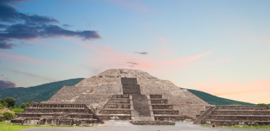 ay Teotihuacan piramit.