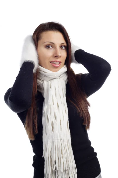 Retrato de mulher jovem sentindo frio — Fotografia de Stock