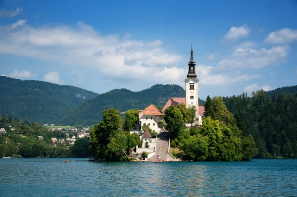 Jezero krvácelo ve Slovinsku — Stock fotografie