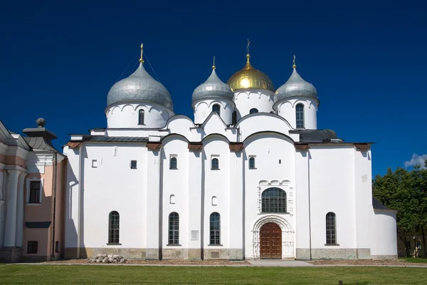 圣索非亚大教堂。克里姆林宫 detinets。诺夫哥罗德。俄罗斯 — 图库照片