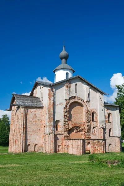 Church Paraskevy Viernes en la subasta. Veliky Novgorod —  Fotos de Stock