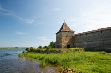 neva Nehri üzerinde egemen kule shlisselburg Kalesi. Rusya