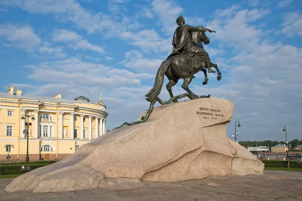 Památník car Petr první. bronzový jezdec. Svatý Petr — Stock fotografie