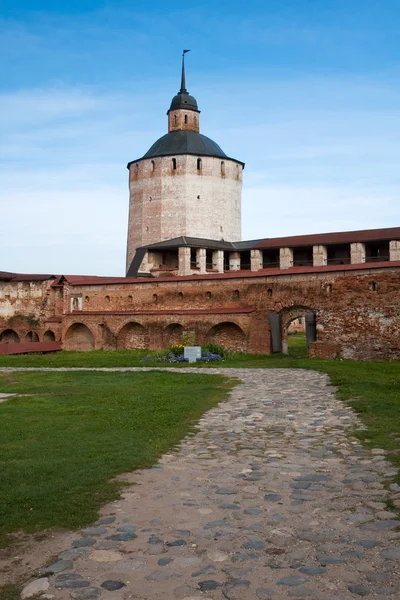 Kirillo-belozersky 修道院。大 merezhennaya 塔。r — 图库照片