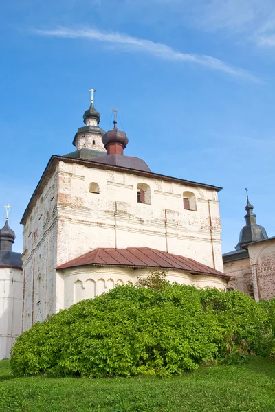 El monasterio Kirillo-Belozersky. Iglesia del Arcángel Gabriel —  Fotos de Stock