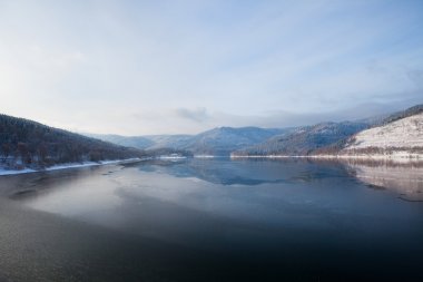 Almanya harz dağlarında kış Gölü