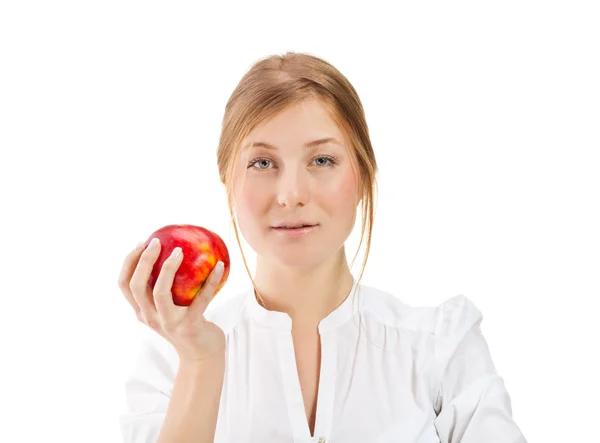 Hermosa mujer sosteniendo manzana — Foto de Stock