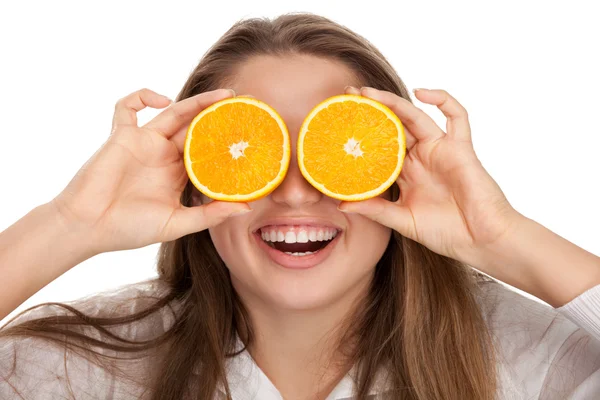 Ξανθιά και χαριτωμένο κορίτσι με πορτοκάλι — Φωτογραφία Αρχείου