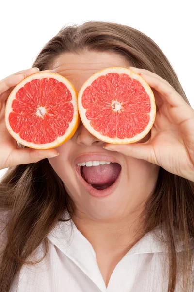 Ξανθιά και χαριτωμένο κορίτσι με πορτοκάλι — Φωτογραφία Αρχείου