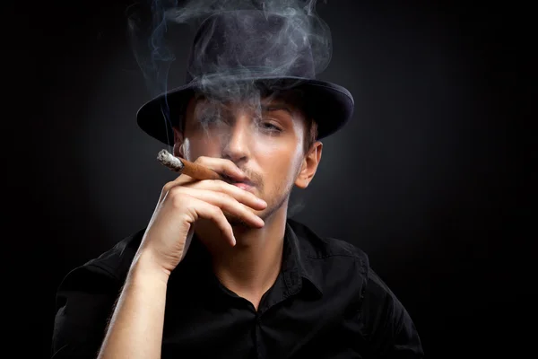 Gangster look. Man with hat and cigar. — Stock Photo, Image