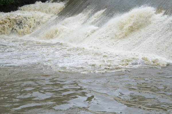 Dam Overflowing — Stock Photo, Image