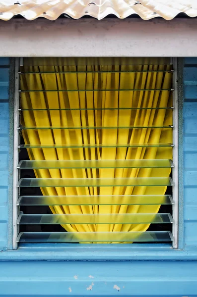 Rideau jaune — Photo