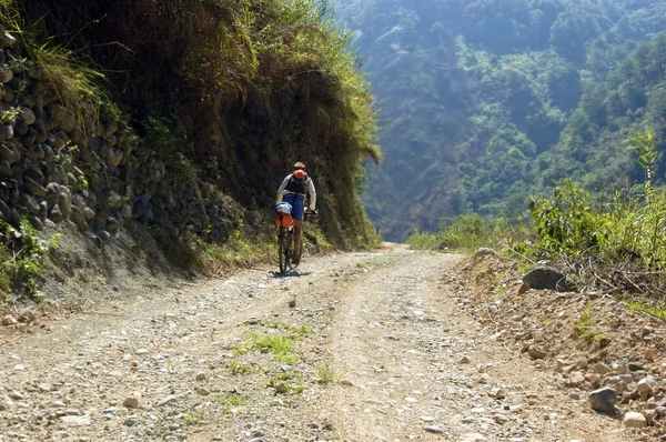 Aventura bicicleta de montaña — Foto de Stock