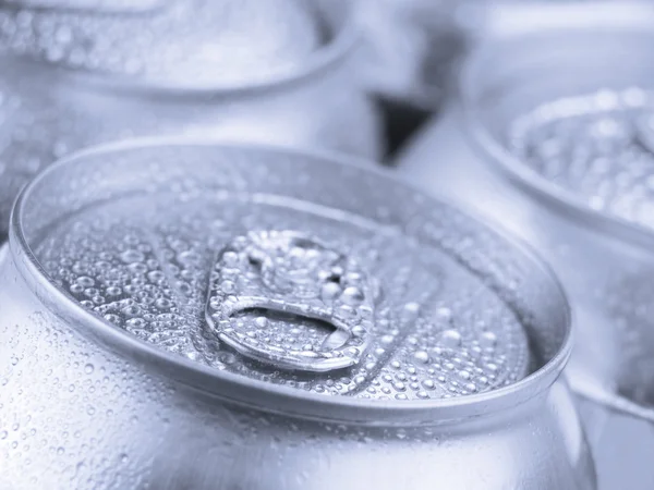 Latas de soda de plata —  Fotos de Stock