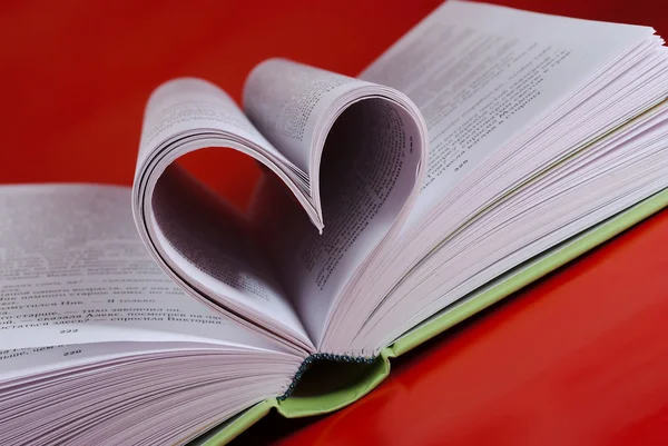 Heart-shaped pages. — Stock Photo, Image