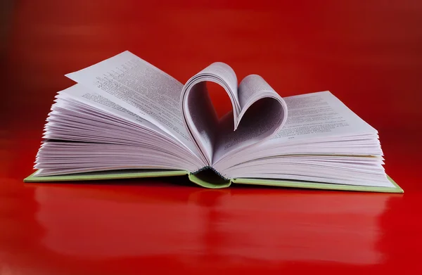 Heart-shaped pages. — Stock Photo, Image