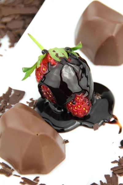 Csokoládéval és eperrel — Stock Fotó