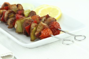 ızgara et ve sebze şiş