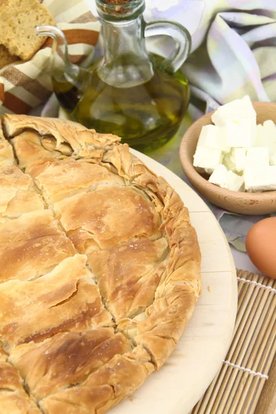 Домашній пиріг з листкового сиру з тістечком — стокове фото