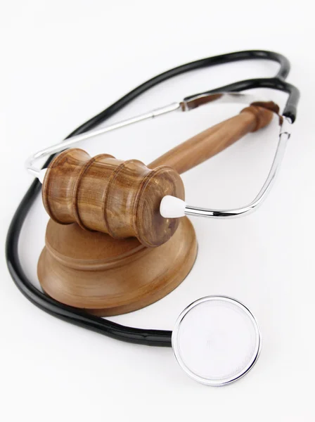 Gavel e lo stetoscopio del giudice — Foto Stock