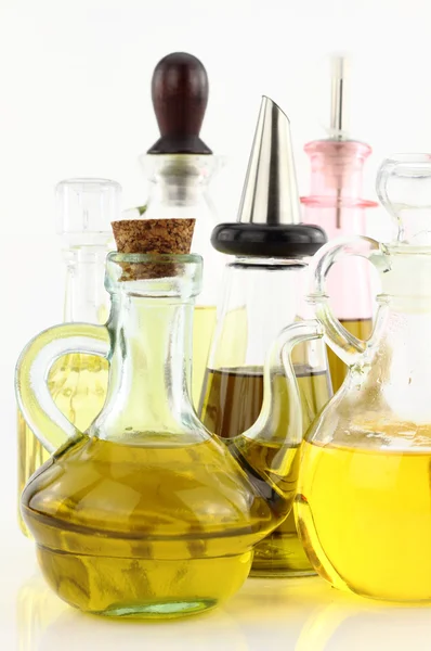 Varias botellas de aceite de oliva —  Fotos de Stock