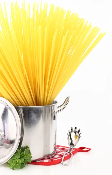 Spaghetti in einem Topf — Stockfoto