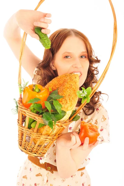 Closeup portrait of young caucasian woman with straw basket of f — Stock Photo, Image