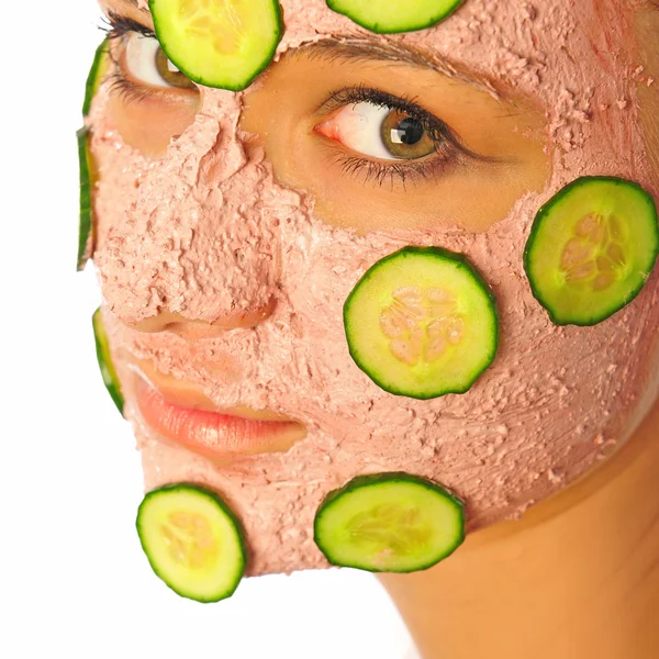 Huidverzorging vrouw met schoonheid masker — Stockfoto