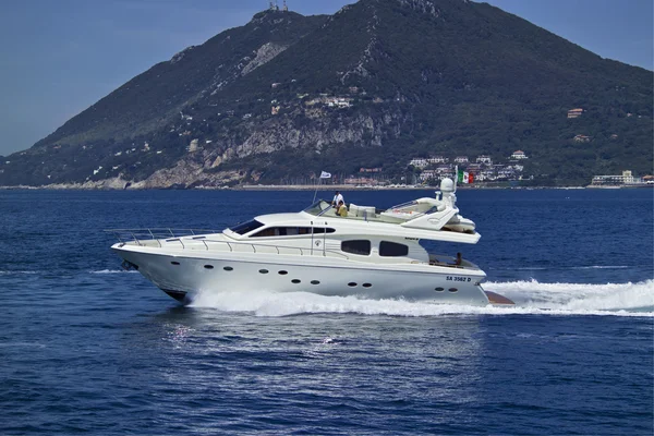 Italy, luxury yacht, Tirrenian sea, Rizzardi 65 — Stock Photo, Image