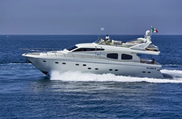 Włochy, luksusowy jacht, tirrenian morze, rizzardi 65 — Zdjęcie stockowe