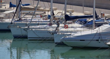 İtalya, siciliy, Akdeniz, marina di ragusa, lüks yatların görünümü