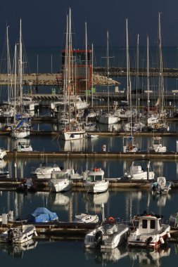 İtalya, siciliy, Akdeniz, marina di ragusa, lüks yatların görünümü