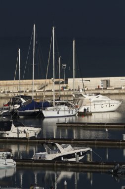 İtalya, siciliy, Akdeniz, marina di ragusa, lüks yatların görünümü