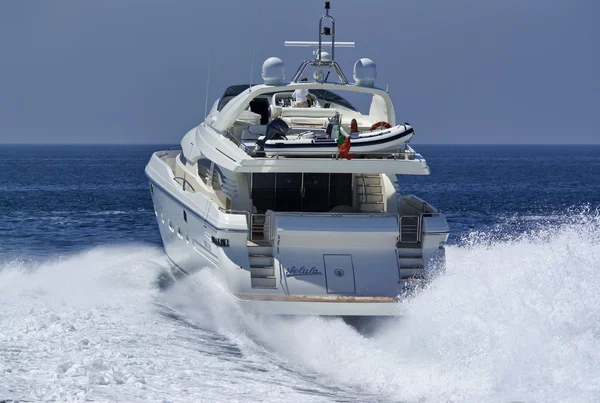 Italy, S.Felice Circeo, luxury yacht Rizzardi Posillipo Technema 95' — Stok fotoğraf