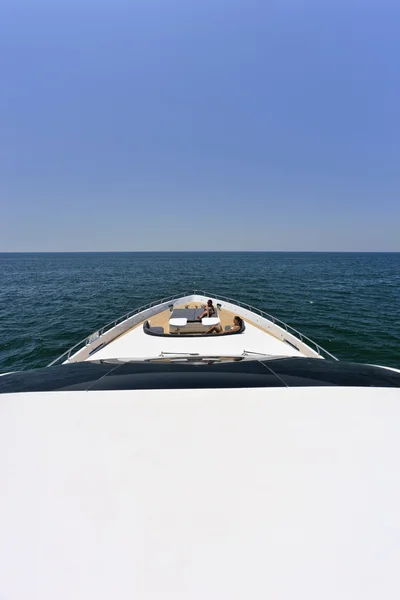 意大利那不勒斯海岸，托斯卡纳，豪华游艇 tec tirrenian 海域 — 图库照片