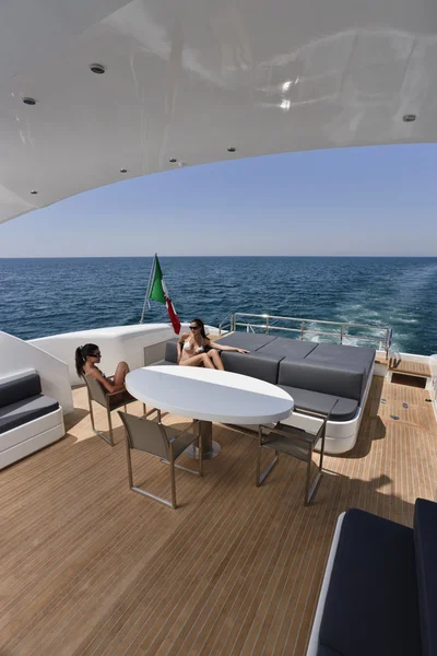 Itália, mar Tirreno, ao largo da costa de Viareggio, Toscana, iate de luxo Tec — Fotografia de Stock