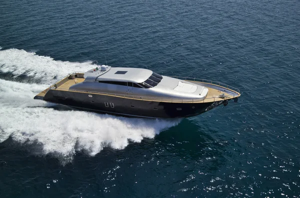 Olaszországban, Toscana, viareggio, tecnomar velvet 26 luxus yacht — Stock Fotó