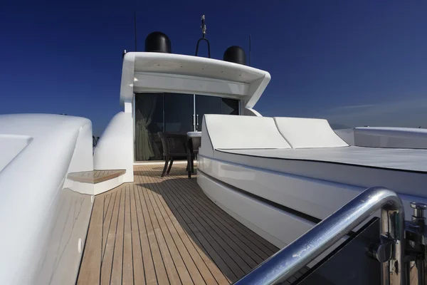 Italia, Toscana, Viareggio, Tecnomar Velvet 90 yacht di lusso, backboard — Foto Stock