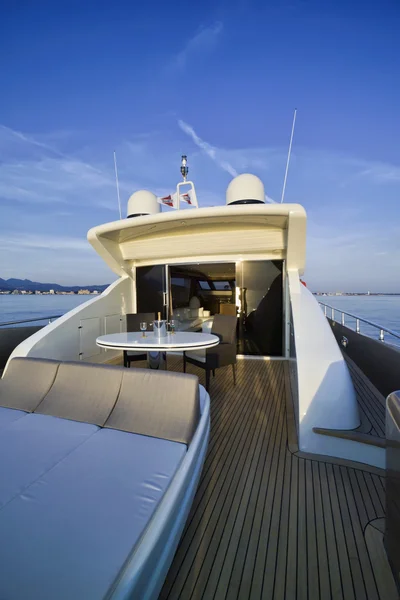 Itálie, Toskánsko, viareggio, tecnomar Samet 83 luxusní jachty — Stock fotografie