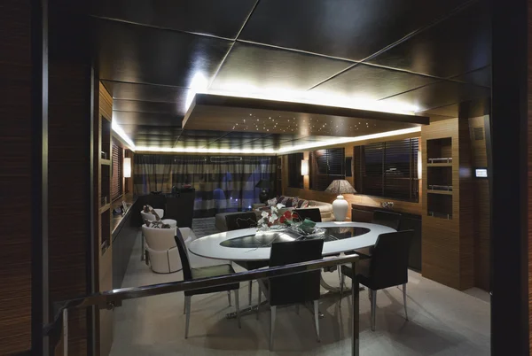 Olaszországban, Toscana, viareggio, tecnomar velvet 100 luxus yacht — Stock Fotó