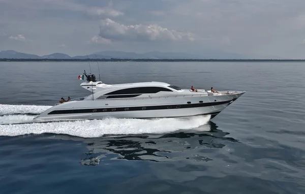 Włochy, Toskania, tecnomar aksamitu 100 luksusowych jachtów — Zdjęcie stockowe