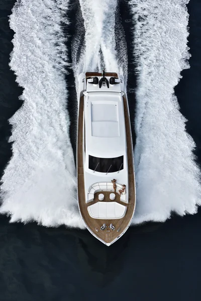意大利，托斯卡纳，tecnomar 天鹅绒 100 豪华游艇 — 图库照片
