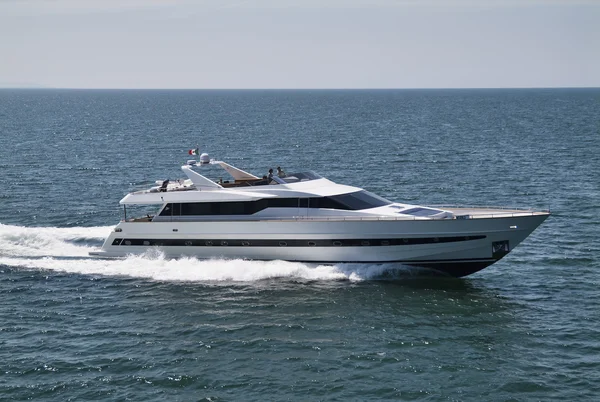 Italy, Tyrrhenian Sea, Tecnomar 35 luxury yacht — Stock Photo, Image