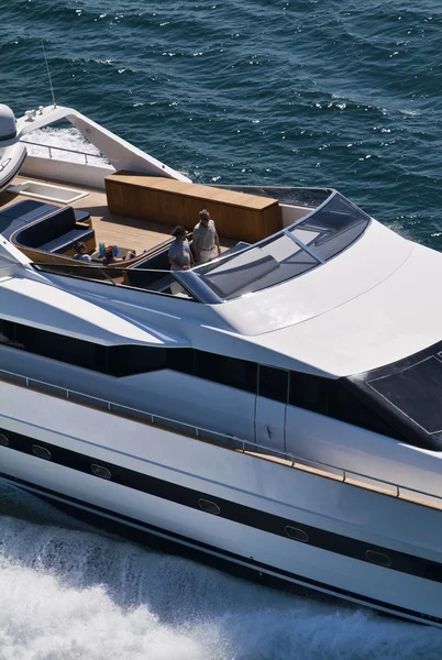 Włochy, Morze Tyrreńskie, tecnomar 35 luksusowych jachtów — Zdjęcie stockowe